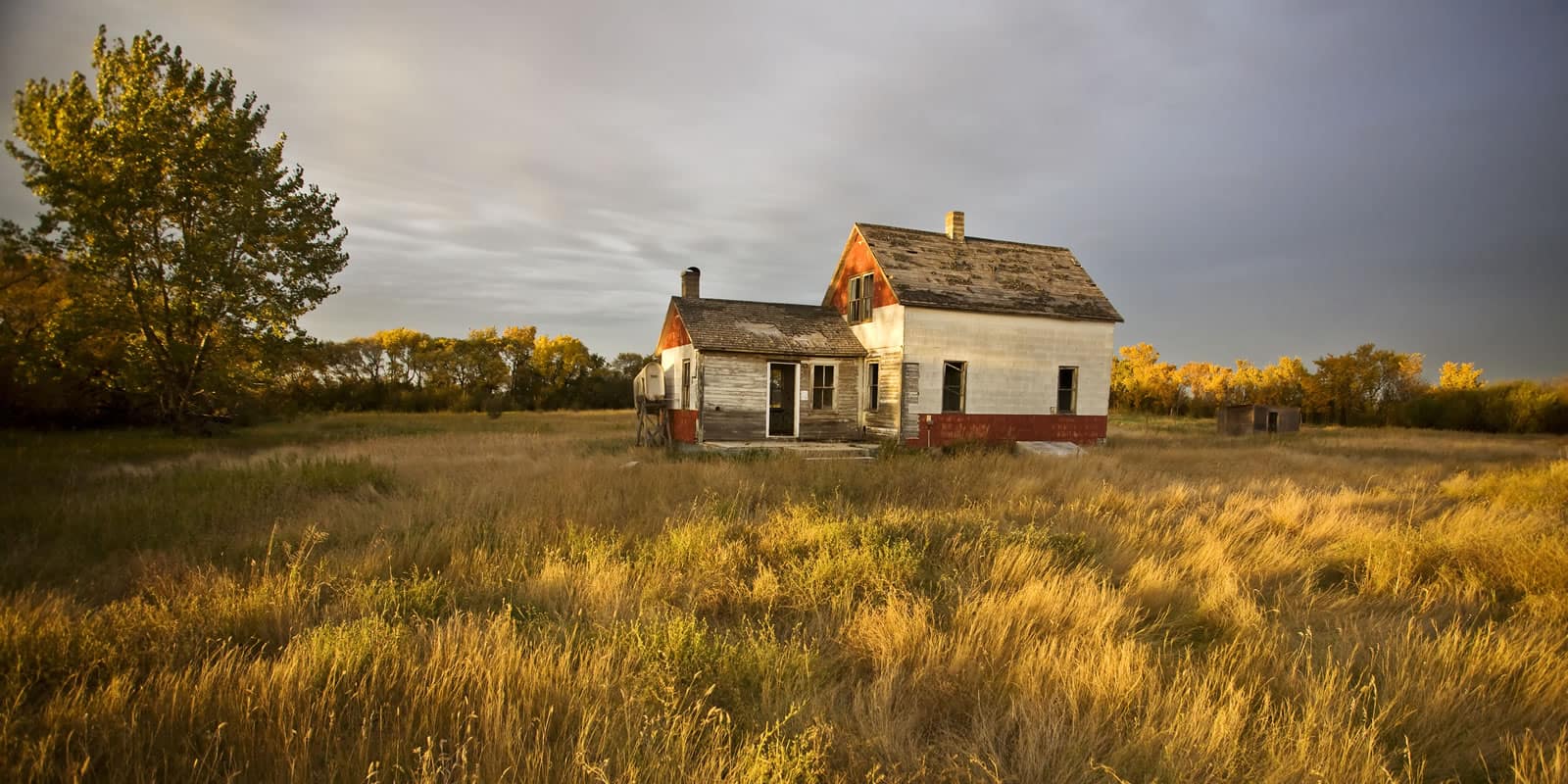 Tips for Buying an Old Farmhouse - LANDTHINK